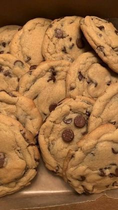 THE BEST CHOCOLATE CHIP COOKIE RECIPE EVER | CHOCOLATE CHIP RECIPE | HEALTHY RECIPE Best Chocolate Chip Cookie, Think Food, Food Is Fuel, Cookies Recipes Chocolate Chip, Food Obsession, Cafe Food, Pretty Food, Food Cravings, I Love Food