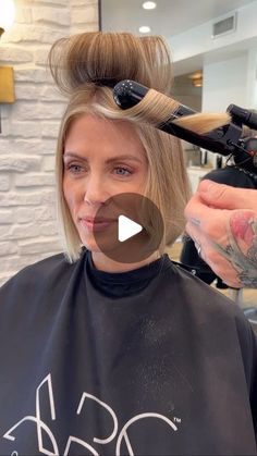 Chris Jones on Instagram: "Fun little Cut/Style video with @jocelyn.mcclellan 🙂 This haircut is 90% blunt and 10% texture ✂️ Little bit of weight taken out of the back just for balance. Soft texture on the interior so the haircut moves! Pop in a few velcro rollers for bounce and 4 curls around this face. Super easy! Cut with @arcscissors code CHRISJONES15 Styled with @virtuelabs of course 😊 Color by @emilycooper_hair #hair #haircut #bobhaircut #texturedbob #hairvideos #hairvideo #hairtutorial #hairtutorials #hairideas #shorthair #hairtips #madeinjapan #arcpartner #withvirtue" New Front Poof Hair, Velcro Rollers Short Hair Bobs, Short Hair Heavy Women, Straight Fine Haircuts, Hairstyle For Bob Cut, Hailey Bieber Haircut, How To Style Lob Haircut, Long Bob Styling, Julianne Hough Hair Short