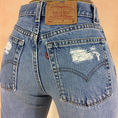 Cute Levi Jeans, Vintage Ripped Bottoms For Fall, Vintage Ripped Fitted Jeans, Vintage Fitted Ripped Jeans, Celebrity Jeans, Levis 560, Jean Vintage, Waist Jeans, Vintage Women