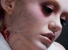 halloween makeup tutorials Vampire Fx Makeup, Veins Makeup Halloween, Vein Makeup Halloween, Sfx Vampire Makeup, Translucent Skin Art, Vampire Makeup Veins, Vampire Veins Makeup, Vampire Makeup Scary, Creepy Vampire Makeup