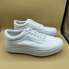 Vans Old Skool Stacked Canvas Shoes True White. Brand New No Shoebox ! Unisex Size: 9.5 Us Men’s/ 11 Us Women’s Everyday Use. Cheap White Vans Skate Shoes, White Old School Vans, Non-slip White Vans Sneakers, Vans Authentic White, White Synthetic Vans Skate Shoes, Vans White, Mens Canvas Shoes, Mens Vans, Us Man