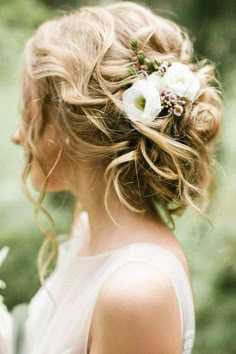 Wedding Bun, Wedding Bun Hairstyles, Hairdo Wedding, 30 September, Wedding Hair Flowers, Wedding Forward, Wedding Updo