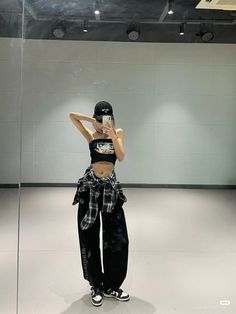 Korean Dance Outfit, Kpop Dance Practice Outfits, Kpop Dance Outfits, Dance Clothes Practice, Girly Fits, Fasion Outfits