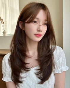 Korean Hair Inspo Long, Kpop Idols Curtain Bangs, Partial Bangs Long Hair, K Drama Hair, Korean Layered Haircut Medium, Hair Inspo Korean, Long Korean Haircut, Korean Long Layers, Layer Hair Korean