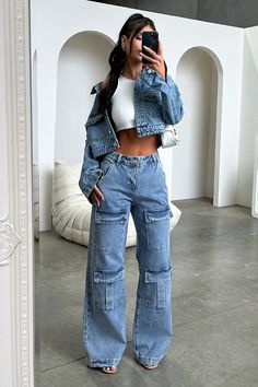 Light Blue Ripped Jeans Outfit, Jeans And Denim Jacket Outfit, Blue Ripped Jeans Outfit, Outfit Cargo Pants, So Fetch, Denim Jacket Outfit, Formal Dresses With Sleeves, Outfit Inspo Casual, Jacket Outfit