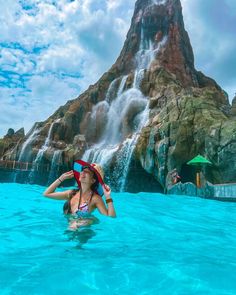 Volcano Bay Pictures, Volcano Bay Picture Ideas, Volcano Bay Universal Pictures, Volcano Bay Photo Ideas, Volcano Bay Aesthetic, Volcano Bay Outfit, Disney Blizzard Beach, Universal Trip