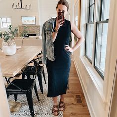 jillgg's good life (for less) | a west michigan style blog: 6 ways to style: Birkenstocks! Style Birkenstocks, Oversized Shirt Outfit, Simple Classic Style, Western Michigan, Business Casual Outfits For Women, West Michigan, Blogger Style, Classy And Fabulous, Beach Houses