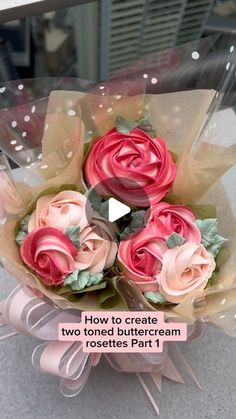 a bunch of pink roses in a vase with the words how to create two - sided buttercream