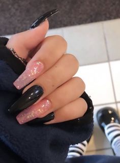 Unghie Sfumate, Pink Glitter Nails, Black Acrylic Nails, Edgy Nails, Grunge Nails, Simple Acrylic Nails, Soft Nails, Bling Acrylic Nails