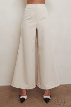 Wide leg pant Lining Zip fly with hook and eye closure Set-Matching top Step into a new realm of comfort and style with our Consideration pants—your go-to for a look that's as versatile as it is fashionable. Designed to offer a relaxed fit , these pants are perfect for creating an effortlessly chic silhouette that works for any occasion- from a sophisticated evening event to a day in the office. Dress it with it's matching top for effortless styling. MODEL INFO Model is wearing size XS Height: 5 Yellow Bridesmaid Dresses, Yellow Bridesmaids, Purple Bridesmaids, Red Bridesmaids, Office Dress, Lace Bodycon Dress, Iron Material, Blue Bridesmaids, Date Night Dresses