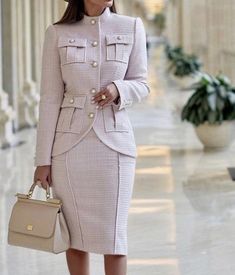 Tweed Jacket And Skirt, Chanel Outfit, Stylish Work Attire, Classy Dress Outfits, Looks Chic, Mode Vintage