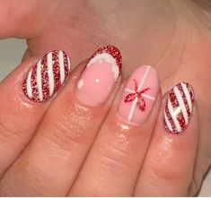 Christmas Acrylic Nail Designs, Trending Christmas Nails, Copper Nails Designs, Strawberry Nail Art, Nails Festive, Christmas Nails 2023, Cowboy Nails, Sns Nails Colors, Trending Christmas