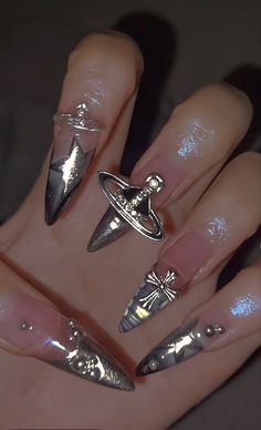 silver highlighted vivienne westwood nails with gems and jewels Vivienne Westwood Nails, Westwood Nails, Metallic Nails Design, Grunge Nails, Metallic Nails, Star Nails, Silver Nails, Fire Nails, Funky Nails