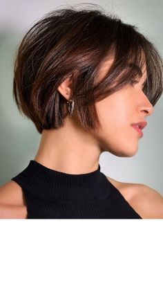 Fesyen Rambut Pendek, Short Bobs With Bangs, Haircut 2024, Bella Hair, Blonde Short, Bob Haircut With Bangs, Short Straight Hair, Busy Women, Very Short Hair