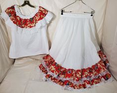 Spanish Clothing Style, Spanish Skirt, Outfit Traditional, Mexican Skirts, Spanish Clothing, Skirt Costume, Clothing Patterns Free, Traditional Mexican, Clothing Patterns