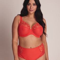 Looking for a bra that works under low necklines without adding volume or giving a push up effect? Say hello to the Charley Plunge bra! 

�•	Made from rigid embroidery for a firm and supportive fit 
•	Straps can be clipped together at the back which is great if you want to hide your straps under racerback tops 
•	Side support panel gives extra support to keep you feeling uplifted all day long
•	Smoothing effect at the neckline 
•	Plunge cups with a low center front give a rounded shape Strapless Swimwear, White Skin Tone, Bra Fitting Guide, Multiway Bra, Bra Size Guide, Racerback Top, Sustainable Swimwear, Matching Swimwear, Tank Top Bras