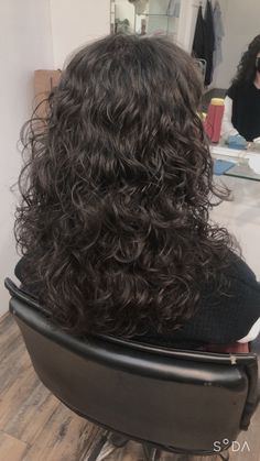 Loose Perm Women, Shoulder Length Hair Perm, Loose Wavy Perm, Perm Black Hair, Loose Spiral Perm Long Hair, Hair Perm Types, Large Curl Perm, Lose Perm