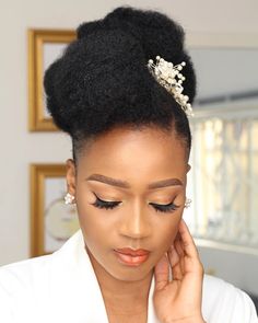 35 Wedding Styles for Natural Hair 👰🏿 | Unruly Half Up Half Down Hair Prom, Prom Hair Down