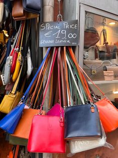 Best Pizza In Rome, Shopping In Rome, Borghese Gardens, Rome Shopping, Where To Stay In Rome, Rome Streets, Rome Vacation, Rome Food, Italian Leather Purse