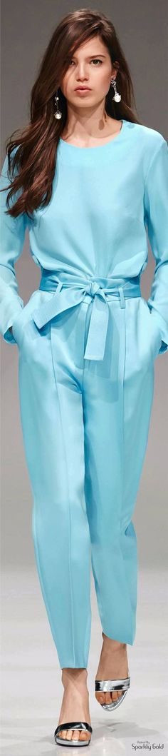 Escada Resort 2017 Resort 2017 Fashion, Boutique Chic, Rock Outfit, Fashion 2017, Blue Fashion, Beautiful Blue, Beautiful Outfits, Runway Fashion