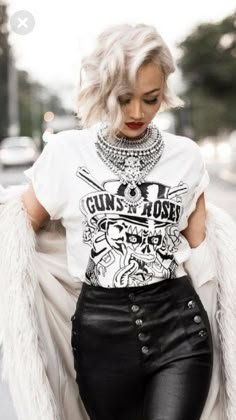 Rocker Look For Women, Rock Chic Outfits, Rock Chick Style, Concert Outfit Rock, Style 2025, Punk Chic