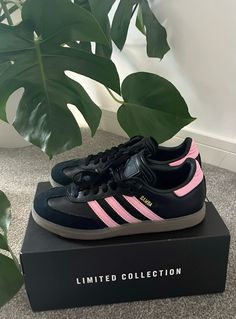 #samba #adidas #pink #trainers #90s #2000s #y2k Black And Pink Sambas Outfit, Black And Pink Sambas, Y2k Trainers, Light Pink Adidas, Samba Adidas, 90s Shoes, Pink Trainers, Preppy Shoes