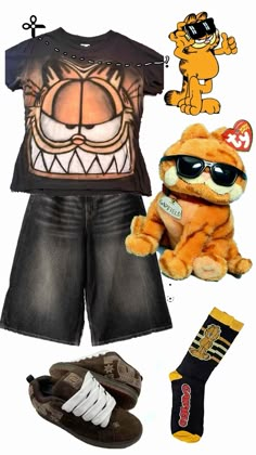 Never 2 much Garfield😽🫶 Garfield And Pete The Cat, Cute Halloween Outfits For School, Diy Garfield Costume, Jungle Themed Outfits, Garfield Pjs, Garfield Halloween Costume, Garfield Onesie, Skater Garfield, Garfield Pajamas