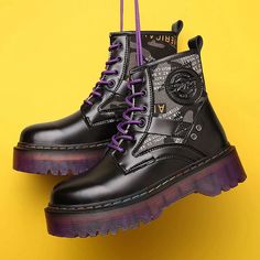 Motorcycle Boots Women, Maquillage On Fleek, Shoes 2021, Punk Shoes, Women's Motorcycle Boots, Gothic Shoes, Big Head, Boot Types