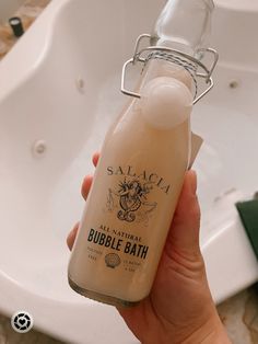 Bubble bath in glass jar Home Spa, Bubble Bath, Smells Amazing, Spa Day, Beauty Secrets, Beauty Routines, Skincare Routine, Skincare Products