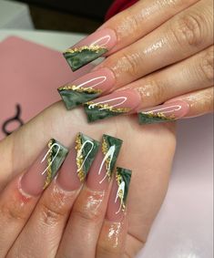 Green Pink Gold Nails, Green And Gold Short Nails, Green And Gold Chrome Nails, Enchanted Garden Nails, Green And Gold Marble Nails, Green White And Gold Nails, Green And Gold Nails Acrylic, Green Gold Nails, Nails Emerald