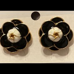 Flower Earrings Black White With Gold Accents Nwt Elegant Black Earrings For Spring, Elegant Black Flower-shaped Earrings, Spring Gift: Black Jewelry, Chic Black Flower Jewelry, Trendy Black Flower-shaped Jewelry, Elegant Black Spring Jewelry, Earrings Black, Earrings Color, Flower Earrings