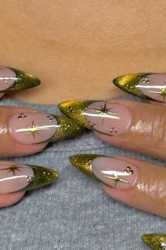 Gold Glitter Nails, Cat Eye Nails, Heart Nails, Fire Nails, Funky Nails, Pretty Acrylic Nails, Dope Nails, French Tip Nails, Best Acrylic Nails