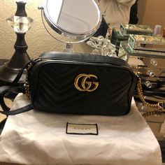 Perfect Everyday Bag! Gently Used Condition, There Are Normal Signs Of Wear Shown In Pictures. Guaranteed Authentic (Already Been Authenticated By Poshmark!). Gucci Purses, Gucci Marmont, Gucci Bags, Everyday Bag, Gucci Bag, Bag Lady, Gucci, Signs, Gold