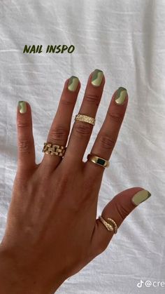 Short Nail Inspo Green, Short Nail Designs Green, Summer Nails 2020 Color Trends, Green Nail Designs Summer, Short Green Nail Designs, Green Gel Nails Short, Simple Short Nail Designs Summer, Nail Trends 2023 Summer, Short Nail Inspo Summer