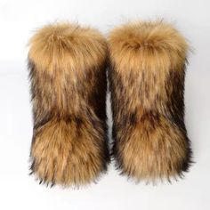 Look cool and stay warm with the Essi Shaggy Faux Fur Boots! These furry friendlies feature a cozy, faux fur that’ll keep your feet snug and happy no matter the weather. Get a couple look with your paws on these snazzy shoes and prepare for the winter in style! A perfect companion for your winter sporty and vacations! *Please note this is fashion boots not performance and alpine boots. Gender: WOMEN Item Type: Boots, Snow Boots Upper & Shaft Material: Faux Fur Outsole Material: Rubber Insole & L Fox Fur Boots, Fur Boots Women, Cozy Winter Boots, Fur Snow Boots, Faux Fur Boots, Warm Boots, Plush Pattern, Snow Shoes, Fur Boots