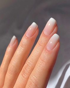 Short Wedding Nails: 40 Stunning And Creative Ideas For Bride Short Wedding Nails, Matte Nails Glitter, Short Nail Manicure, America Nails, Graduation Nails, Nails Fashion, Blush Nails