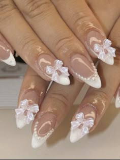 Nail Inspiration Pearl, Nails Party Ideas, Sweet 16 Nails Almond, Nail Designs Summer With Gems, Coquette Press On Nails, Plain Nails Design, Nails Inspo Coquette, Cute Plain Nail Colors, Wedding Press On Nails