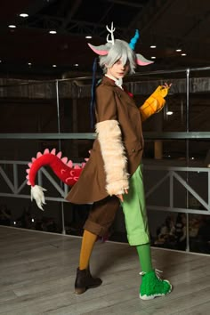 Discord Mlp Cosplay, Cosplay Character Ideas, Mlp Halloween Costumes, Discord Cosplay, Cute Cosplay Ideas, Cool Cosplays, My Little Pony Cosplay, Rainbow Dash Cosplay