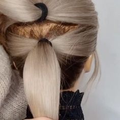 Daily Hair Tutorials 💇‍♀️ on Instagram: "Beautiful hair tutorials for you 😍 Via @sei.style Here you get amazing hair style ideas and learn simple beautiful hair styles 💓 . . #hairstyleideas #videohair #braidtutorial #hairtutorialvideo #hairvideotutorial #hairstyletutorial #braidoftheday #braidsofinstagram #hairglamvideos #tutorialhairdo #hairvideoshow #naturalhairtutorial #tutorialhair #cutehairstyles #marcbeauty #tutorialvideo #braidinglife #hairofinstgram #braidinspo #hairdecoration #hairstylevideo #longhairstyles #hairspo #hairreel #hairreels #diyhair #diyhairstyle" Hair Doo, Awesome Hairstyles, Amazing Hair, Good Hair Day, Hair Tutorials, Makati, Copyright Infringement