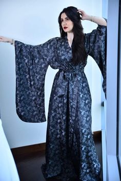 Silk gray kimono robe Furisode Plus Size Dressing, Nancy Isime, Beautiful Nightgown, Copper Dress, Paisley Kimono, Green Kimono, Plus Size Kimono, Cotton Lingerie, Silk Kimono Robe