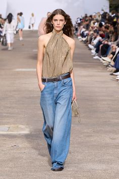 Stella McCartney Spring 2025 Ready-to-Wear https://www.vogue.com/fashion-shows/spring-2025-ready-to-wear/stella-mccartney/slideshow/collection#20 Color Palette Spring, Madewell Fall, Lara Worthington, Doctoral Degree, Palette Spring, Stella Mccartney Style, Gold Sequin Top, 2025 Fashion Trends, Stella Mc