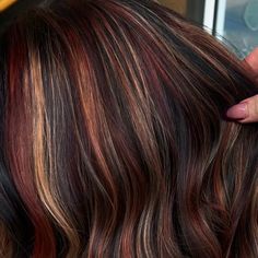 LEHIGH VALLEY HAIR on Instagram: "Our take on calico hair 🤎  #chunkyhighlights #fallhairinspo #lehighvalleyhair #calicohair" Calico Hair Balayage, Highlight Patterns For Hair, Calico Hair Black Women, Calico Short Hair, Calico Peekaboo Hair, Red Calico Hair, Dark Calico Hair, Calico Hair Color