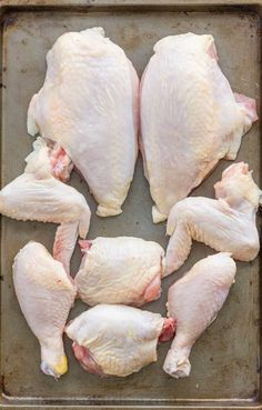 How to Cut Up a Whole Chicken (VIDEO) - NatashasKitchen.com Chicken Shawarma Recipe, Cooking Whole Chicken, Shawarma Recipe, Homemade Chicken Stock, Fried Chicken Breast, Roasted Chicken Breast, Raw Chicken, Stuffed Whole Chicken, Smoked Chicken