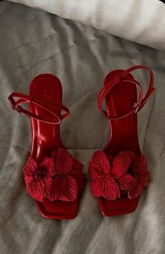 Red Shoes Aesthetic Vintage, Vintage Red Heels For Spring, Red Heels Aesthetic Vintage, Orchid Heels, Luxury Red-sole Kitten Heels