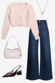 The 10+ Best Tops To Wear With Wide Jeans - fitsbylaura💫 Wide Leg Jeans Outfit, Flattering Tops, Silk Camisole, Autumn Outfits, Wide Jeans, Tailored Blazer, Jean Top, Jeans Outfit