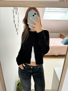 Dark Gray Cardigan Outfit, Dark Grey Cardigan Outfit, Outfits With Grey Cardigan, Gray Cardigan, Cardigan Outfits, Grey Cardigan, Edgy Outfits, Fit Inspo