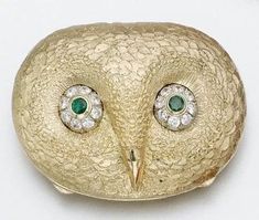 18 karat Gold, Emerald and Diamond ‘Owl’ Compact, TIFFANY & Co., Italy – Sotheby’s Louis Comfort Tiffany, Owl Jewelry, Vintage Vanity, Powder Puff