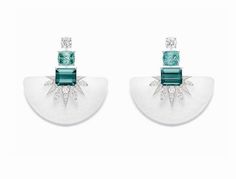 『珠宝』Piaget 推出 Sunlight Escape 系列新作：冰雪之光 | iDaily Jewelry · 每日珠宝杂志 Piaget Jewelry, White Gold Earrings, Design Jewelry, White Crystal, Green Tourmaline, Round Cut Diamond, No Frills, Jewelry Inspiration