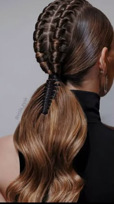 Dance Convention Hairstyles, Futuristic Hair, Concert Hairstyles, Peinados Hair Styles, Ballroom Hair, Short Hairdos, Editorial Hair, Long Hair Wedding Styles