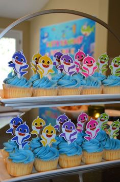 Decorazioni con Palloncini Baby Shark Shark Birthday Cupcakes, Shark Decorations, Shark Cupcakes, 2nd Birthday Party For Girl